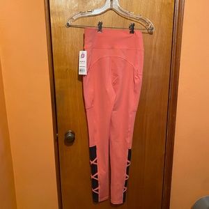 Brand New Pop Fit peach active leggings